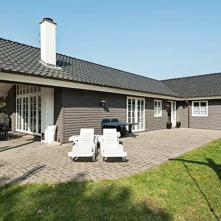 Dom wakacyjny Five-bedroom Holiday In Romo 2 Rømø Kirkeby